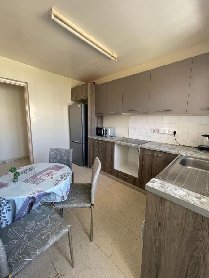 Ptolemaidos Cosy Family Apartment Larnaca Ngoại thất bức ảnh
