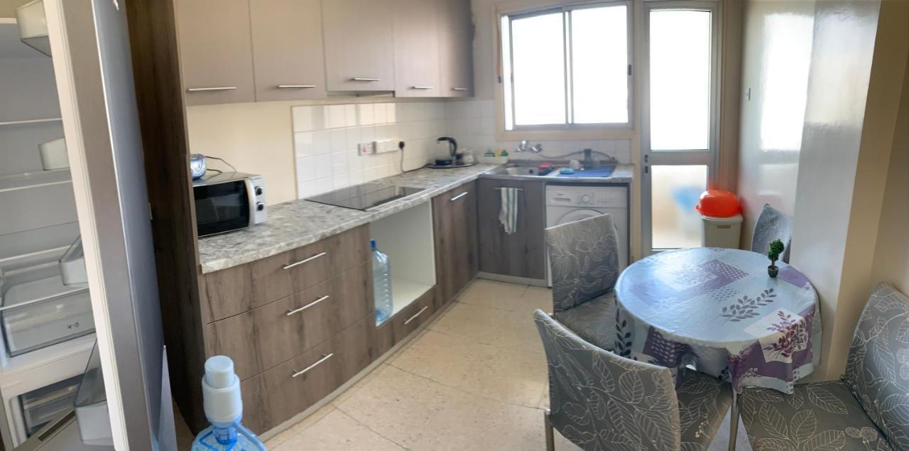 Ptolemaidos Cosy Family Apartment Larnaca Ngoại thất bức ảnh