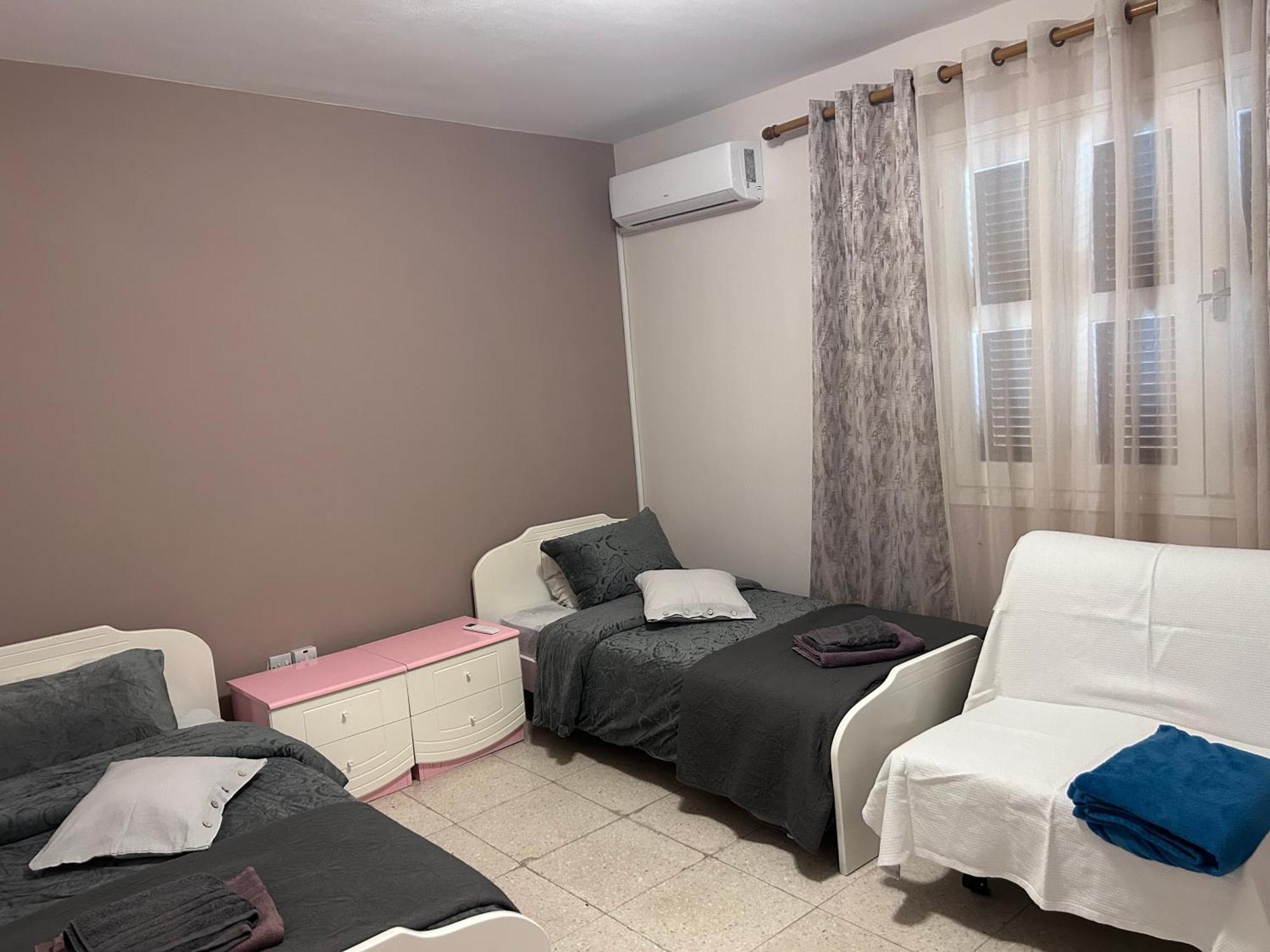 Ptolemaidos Cosy Family Apartment Larnaca Ngoại thất bức ảnh